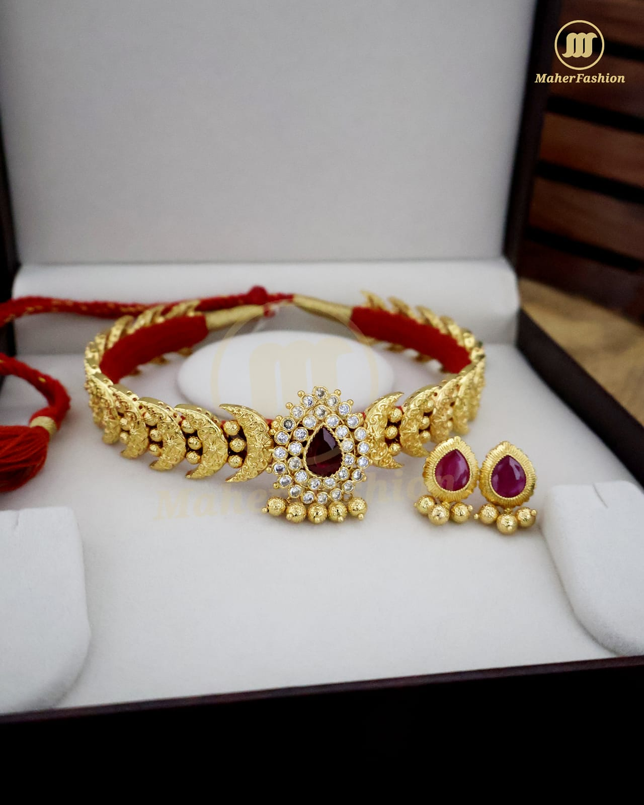 Swarnarang Chandrakor  Golden Choker Nekclace